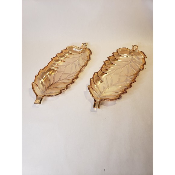 Pair of Vintage Iridescent Jeannette Marigold Leaf Dish, Depression Glass - Picture 1 of 5